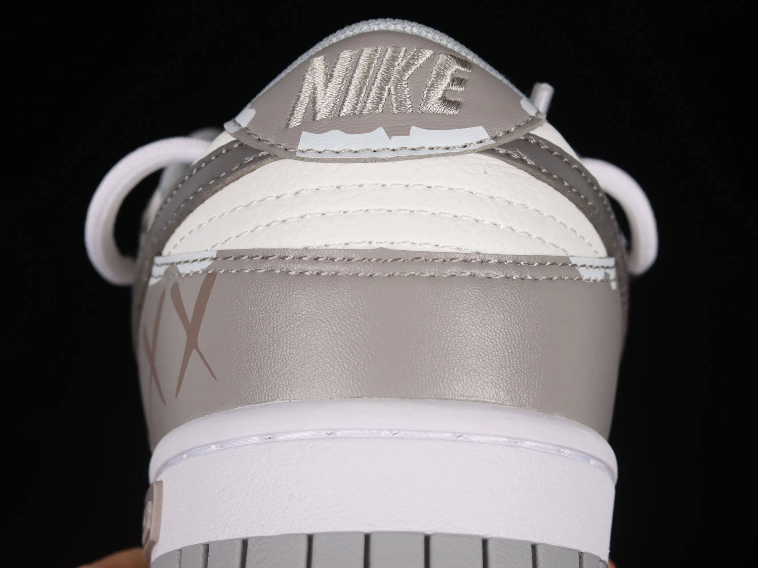 All categories Nk SB Dunk series Nk SB Dunk Low low-top sneakers Nk Dunk Low ESS customized version Panda Prank hip-hop theme low-top casual sneakers DJ6188-003